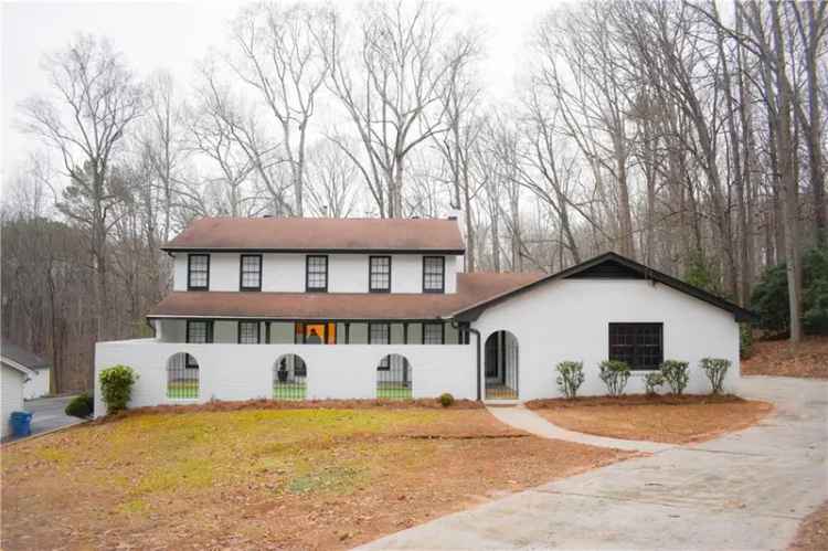 Single-family house For Sale in 2085, High Point Trail Southwest, Atlanta, Georgia