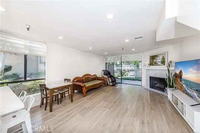 Condo For Sale in Cypress, California