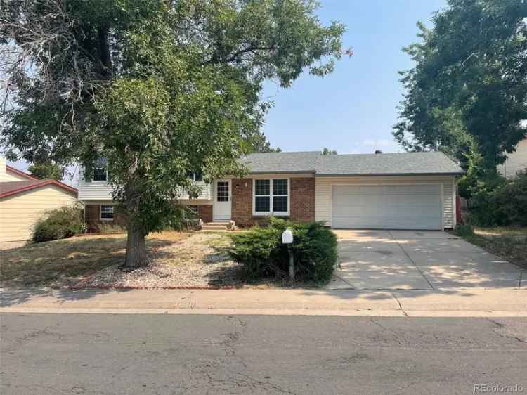 Single-family house For Sale in 2150, South Idalia Street, Aurora, Colorado