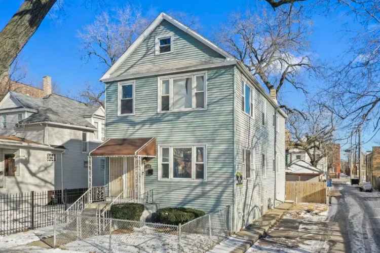 Multi-family house For Sale in 7445, South Euclid Avenue, Chicago, Illinois