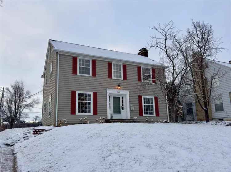 Single-family house For Sale in 1920, Blake Boulevard Southeast, Cedar Rapids, Iowa