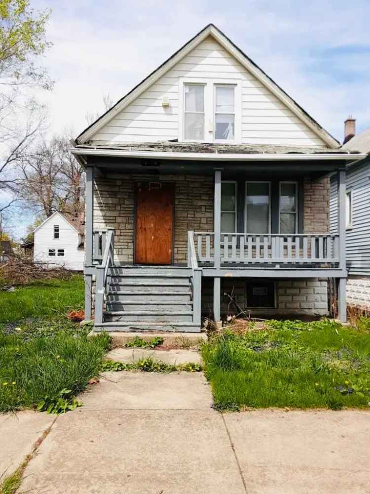 Multi-family house For Sale in 134, West 118th Street, Chicago, Illinois