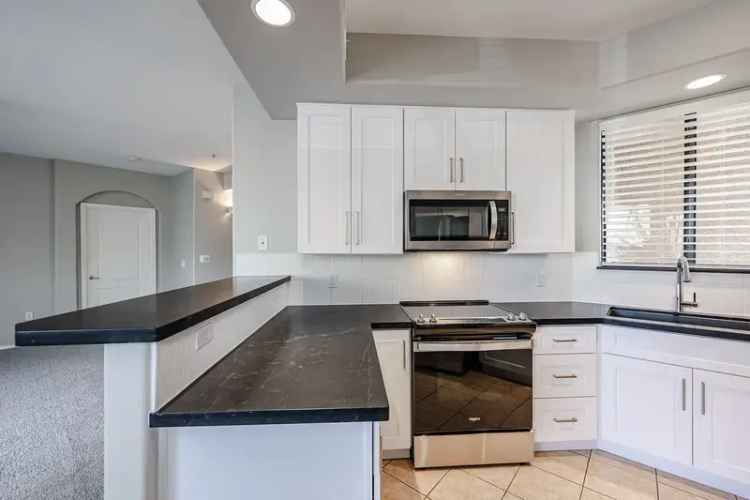 2 Bed 2 Bath Home in Chandler with Community Amenities