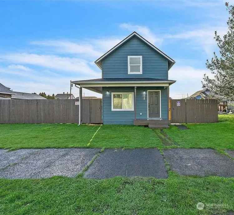 Single-family house For Sale in 1015, West 1st Street, Aberdeen, Washington