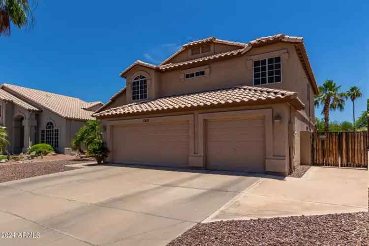 Single-family house For Sale in 1231, North Layman Street, Gilbert, Arizona