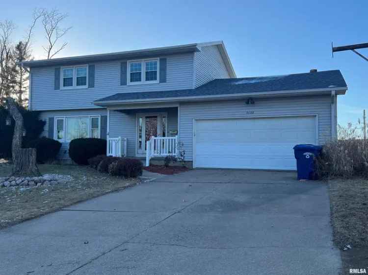 Single-family house For Sale in 3122, Eclipse Street, Clinton, Iowa