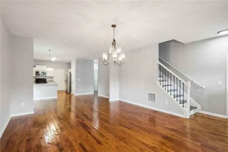 Single-family house For Sale in 1595, Mary George Avenue Northwest, Atlanta, Georgia