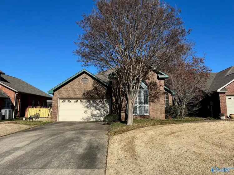 Single-family house For Sale in 22355, Monterey Drive, Athens, Alabama