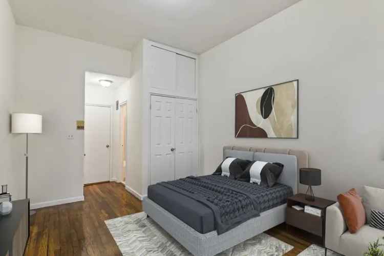 Lenox Hill Studio Apartment for Rent - Shared Patio