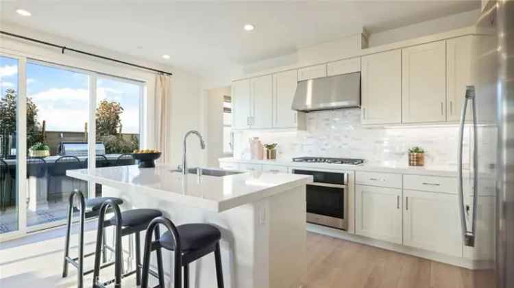 Condo For Sale in Irvine, California