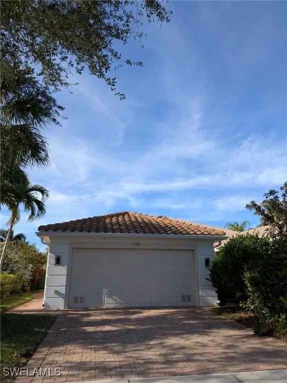 Single-family house For Sale in 15382, Queen Angel Way, Bonita Springs, Florida