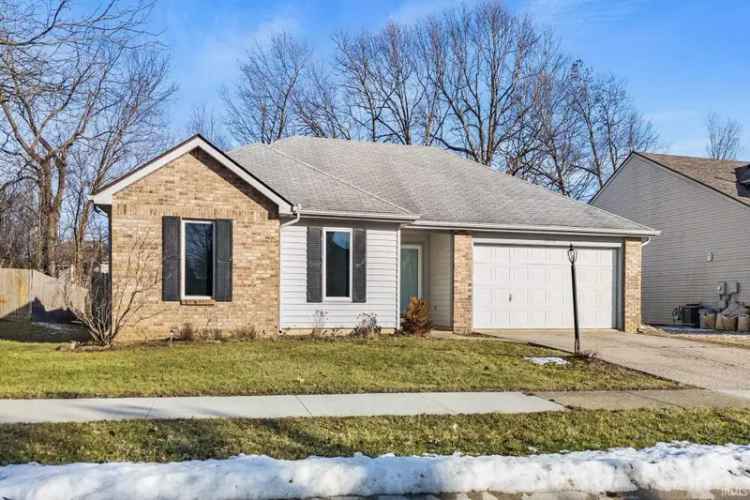 Single-family house For Sale in 10210, Clear Creek Court, Fort Wayne, Indiana