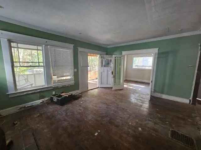 Single-family house For Sale in 590, Seminole Avenue Northeast, Atlanta, Georgia