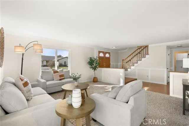 Single-family house For Sale in 17442, Kurt Lane, Huntington Beach, California