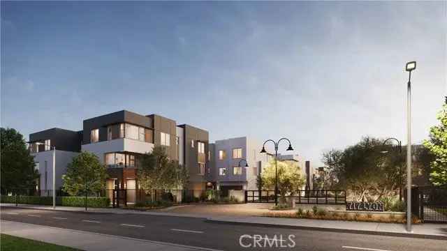 Condo For Sale in 585, South Lyon Street, Santa Ana, California