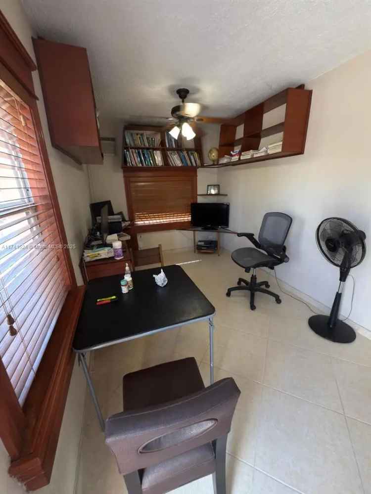 Single-family house For Sale in 322, Southwest 31st Court, Miami, Florida