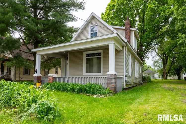 Single-family house For Sale in 631, Vine Street, Peoria, Illinois