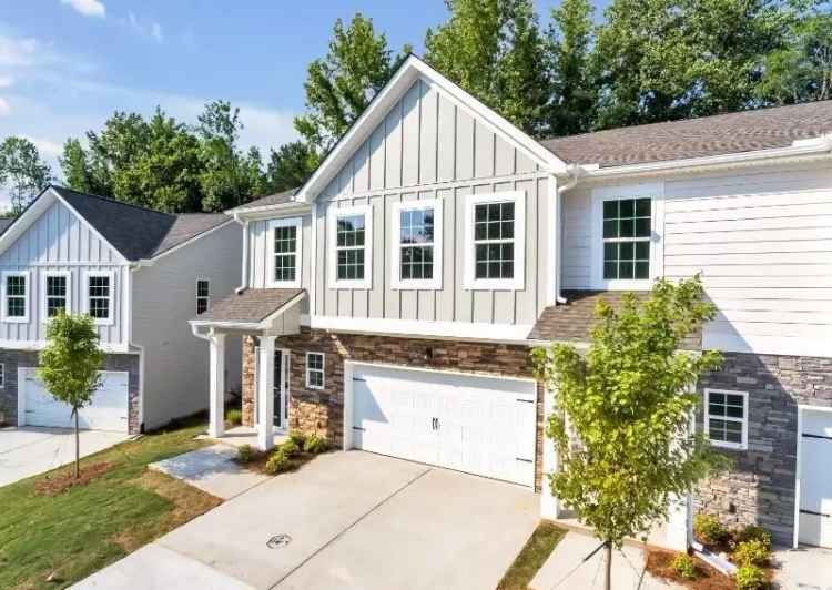 Single-family house For Sale in 83, Portico Place, Newnan, Georgia