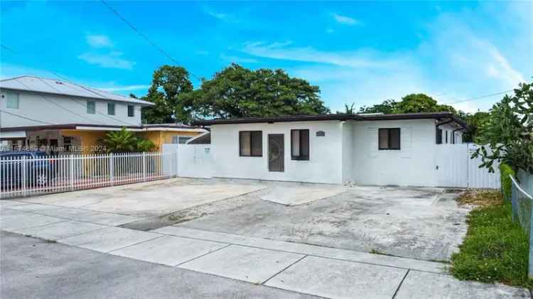 Multi-family house For Sale in 7225, Southwest 21st Street, West Miami, Florida