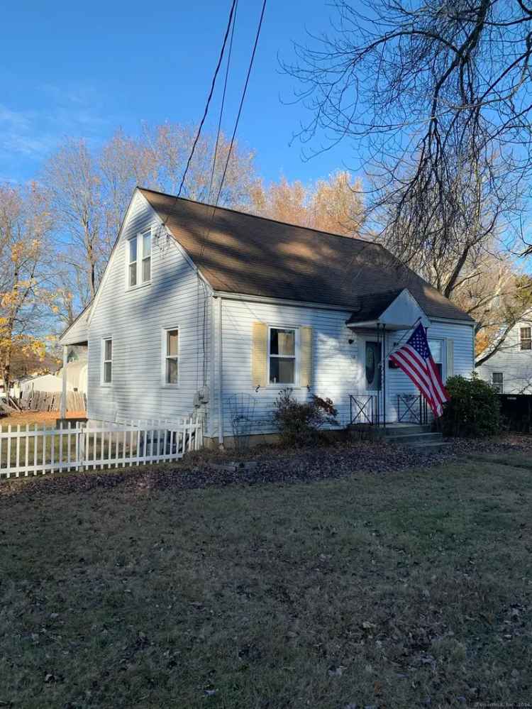 Single-family house For Sale in 156, Douglas Drive, Meriden, Connecticut