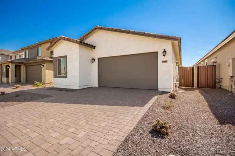 Single-family house For Sale in 18197, West Vogel Avenue, Goodyear, Arizona