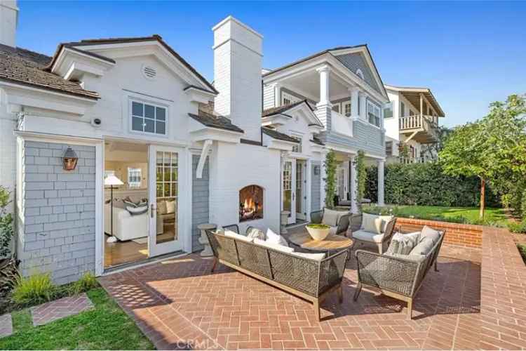 Single-family house For Sale in 215,217, Marigold Avenue, Newport Beach, California