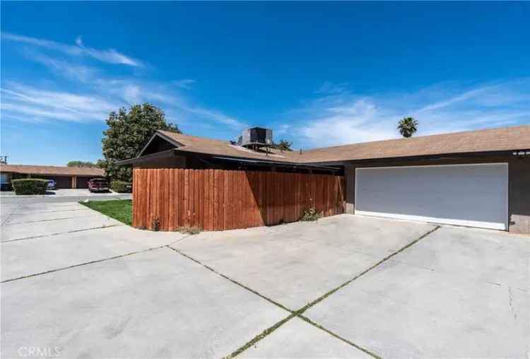 Multi-family house For Sale in Hemet, California