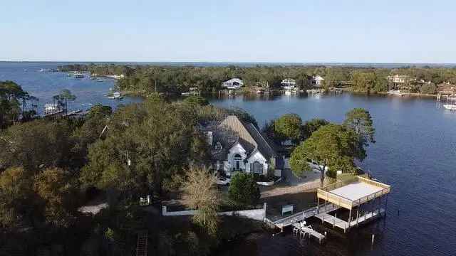 Single-family house For Sale in Destin, Florida