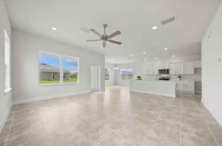 Single-family house For Sale in Palm Bay, Florida