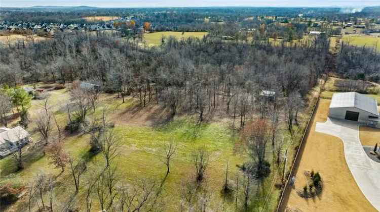 Land For Sale in Cave Springs, Arkansas