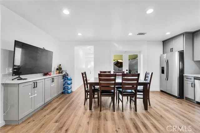 Multi-family house For Sale in 6118, Ethel Avenue, Los Angeles, California