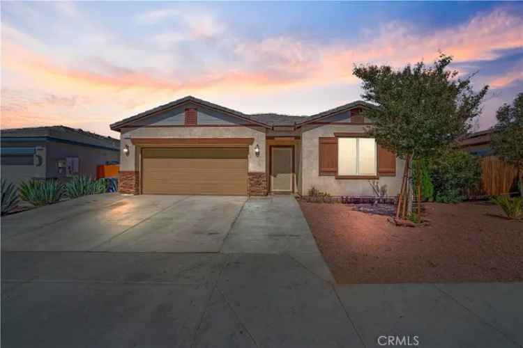 Single-family house For Sale in 11932, Bluff Court, Adelanto, California