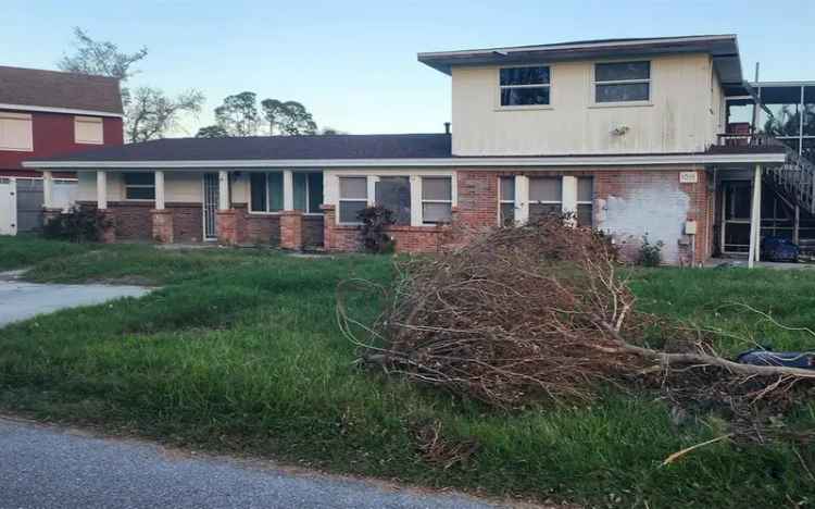 Single-family house For Sale in 1015, Linden Road, South Venice, Florida