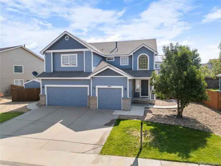 Single-family house For Sale in 260, Stonehaven Street Circle, Dacono, Colorado