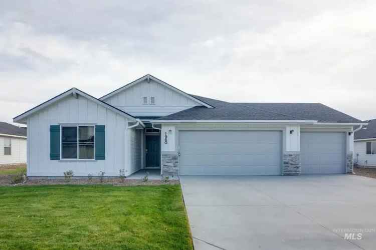 Single-family house For Sale in 1960, Southwest Besra Drive, Mountain Home, Idaho