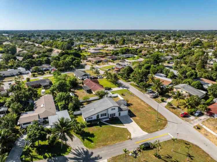 Single-family house For Sale in Delray Beach, Florida