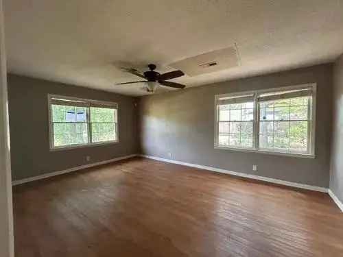 Single-family house For Sale in 808, South Ouida Street, Enterprise, Alabama