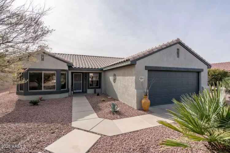 Single-family house For Sale in 16043, West Copper Crest Lane, Surprise, Arizona