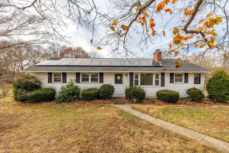 Single-family house For Sale in 7, Colonial Heights, Meriden, Connecticut