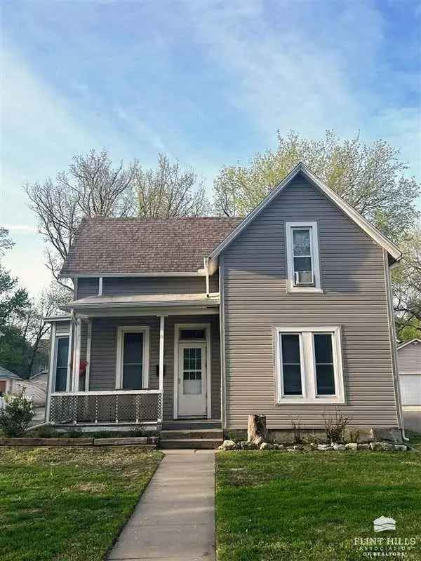 Single-family house For Sale in Abilene, Kansas