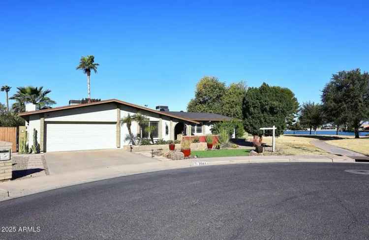 Single-family house For Sale in 2563, West Jacinto Circle, Mesa, Arizona