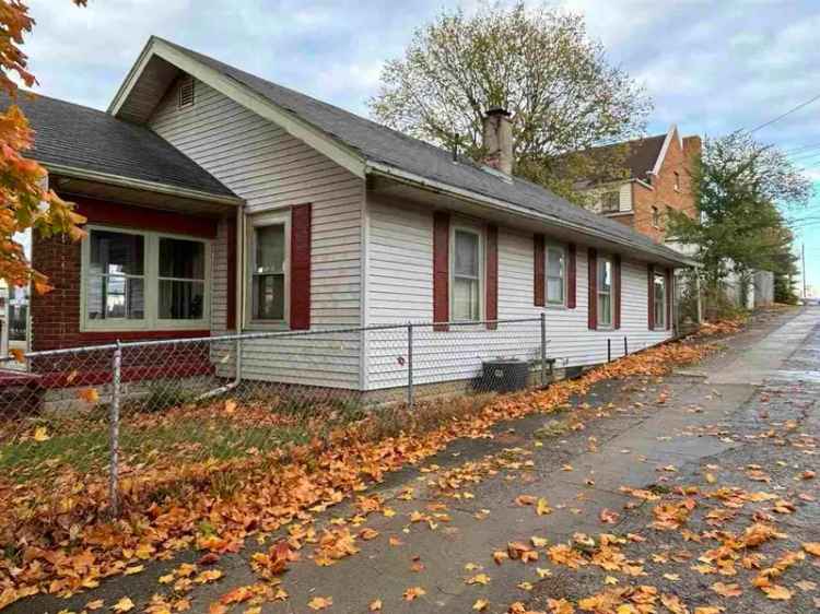 Single-family house For Sale in 116, South Fountain Street, Connersville, Indiana