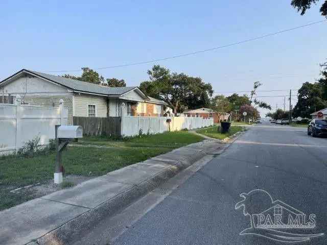 Multi-family house For Sale in 710, South I Street, Pensacola, Florida