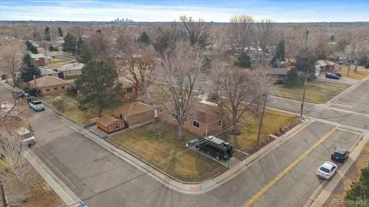 Single-family house For Sale in 8995, Grandview Avenue, Arvada, Colorado