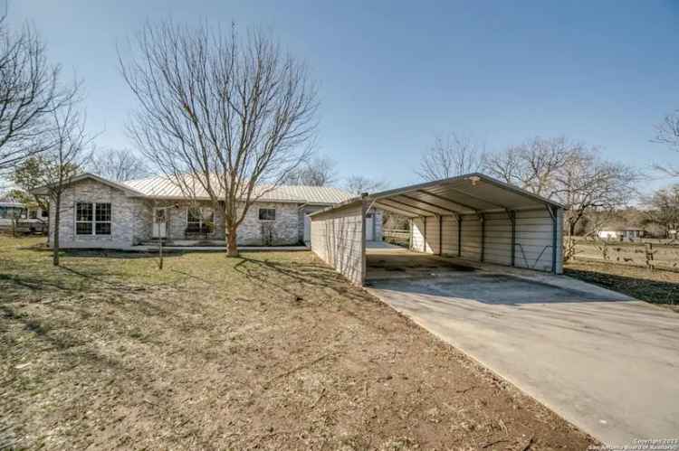 Single-family house For Sale in 302, San Julian Creek Road, Texas