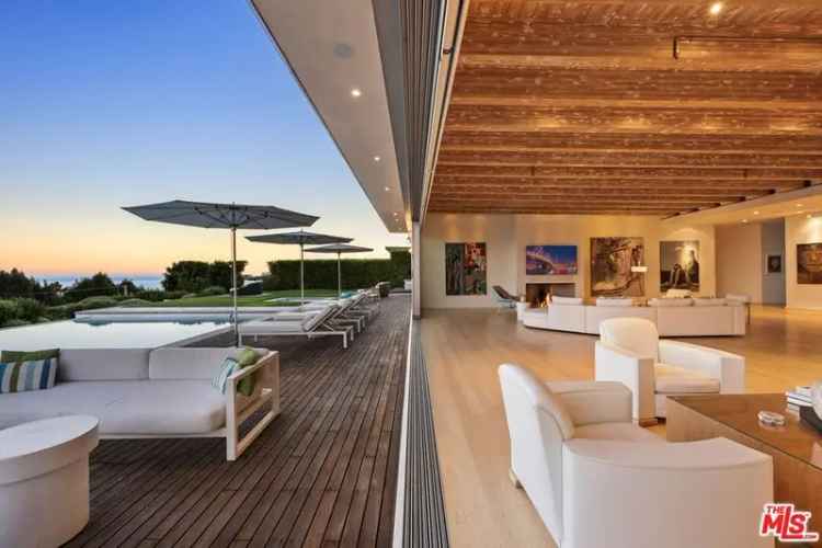 Single-family house For Sale in 24685, Pacific Coast Highway, Malibu, California