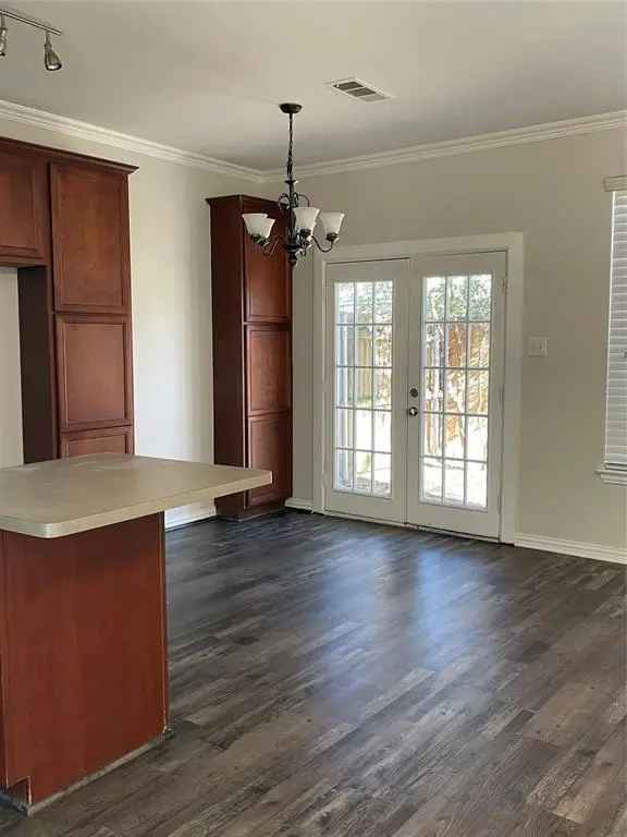 Condo For Rent in 507, Vienna Court, Arlington, Texas