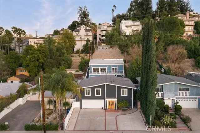 Single-family house For Sale in 5254, Don Pio Drive, Los Angeles, California