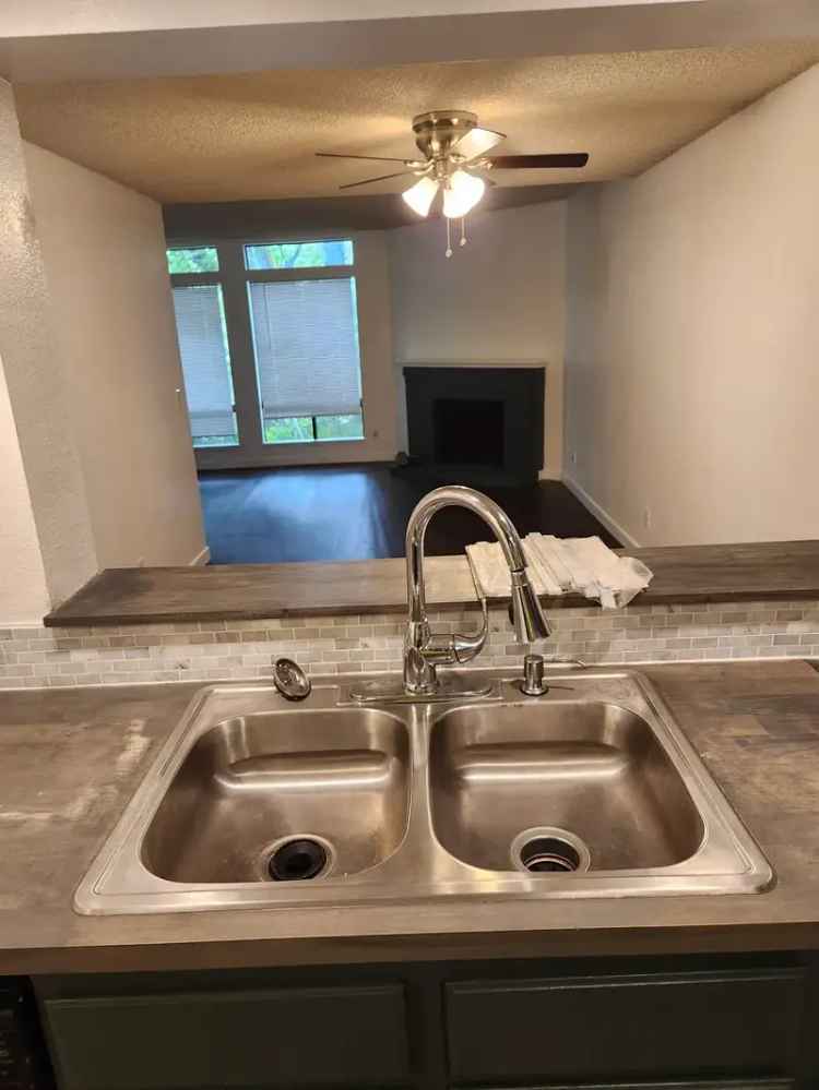 Apartment Unit for Rent