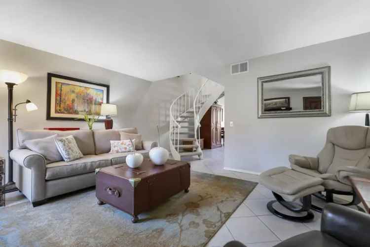 House For Sale in Palm Desert, California